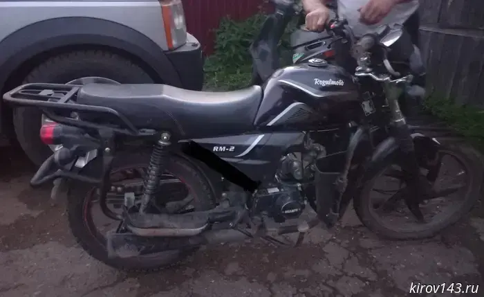 In the Kirov region, an 11-year-old motorcyclist knocked down a 4-year-old boy