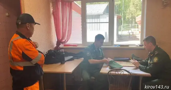 In the Yurian District, migrants were "running away" from the army.