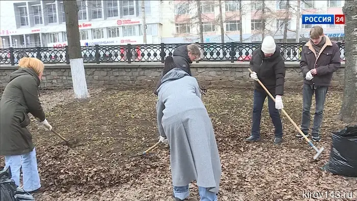 Вячеслав Симаков попросил не ослаблять активность в организации субботников в Кирове.