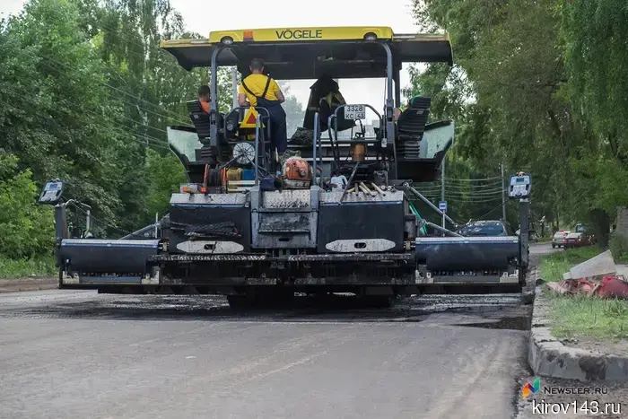 В Вятскополянском районе провели ремонт дороги.