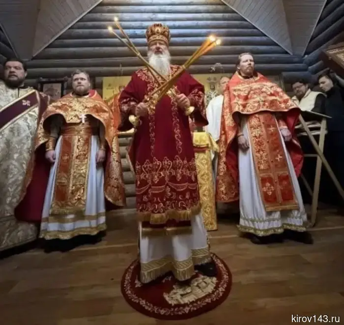 Митрополит Вятский и Слободской Марк провел Божественную литургию на СВО