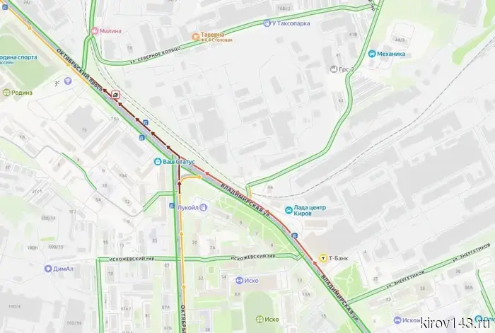 The trolleybus wires were severed on October Avenue.