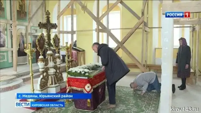 Жители села Медяны готовятся встретить Пасху в родном Троицком храме