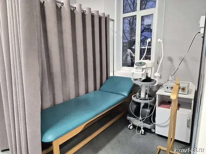 В Центре медицинской реабилитации отремонтировали фасад и физиоотделение поликлиники