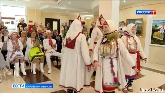 В библиотеке имени Герцена организовали выставку, посвященную марийским традициям.