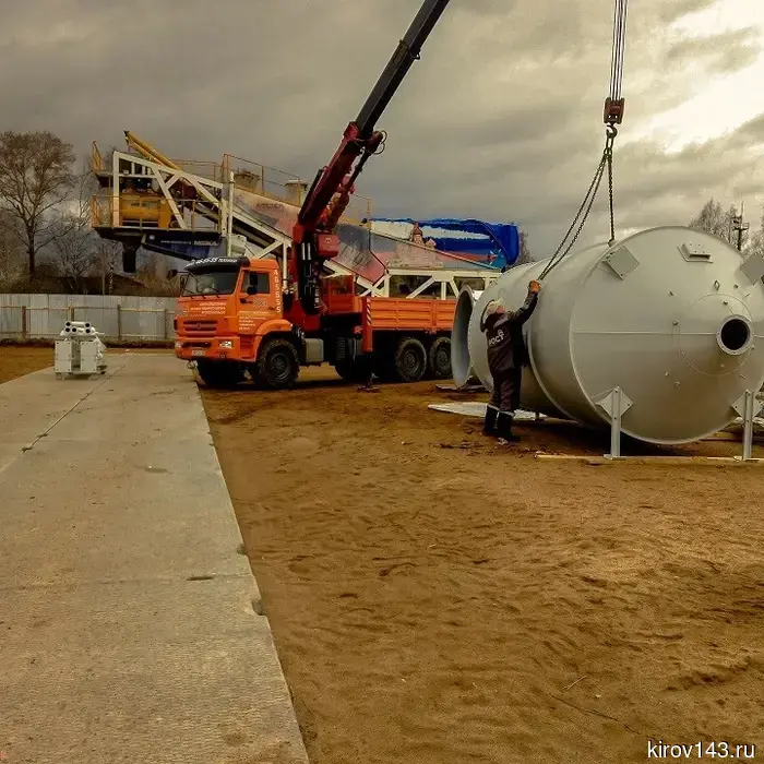 Мобильный бетонный завод начал свою деятельность на строительной площадке школы в Котельниче.