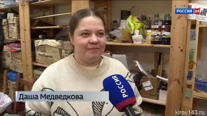 На несколько часов в Кирове открылось инклюзивное кафе «Спилы и шишки»