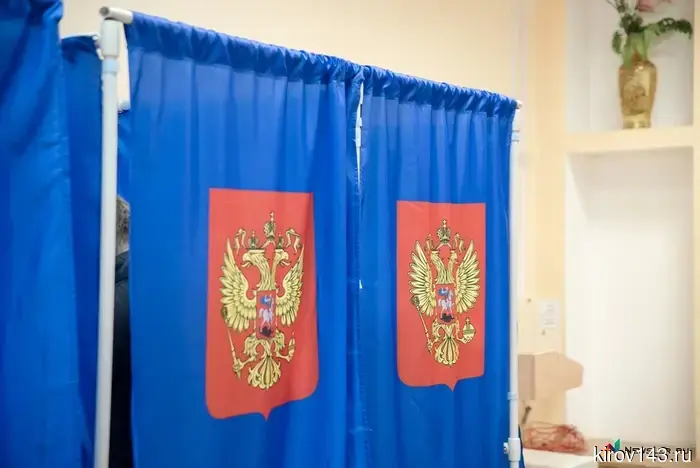 Становится известным, кто назначает выборщиков для электронного предварительного голосования в районные думы.
