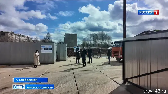Губернатор Александр Соколов поддержал инициативу депутатов Бориса Веснина и Романа Титова разработать программу развития крупных посёлков.