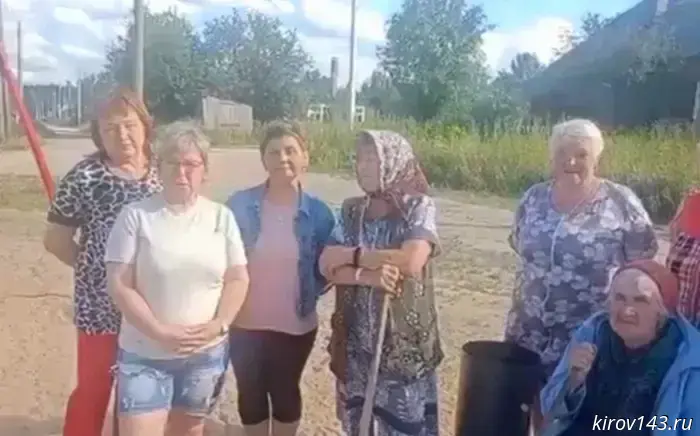 В Лузе жители двух микрорайонов уже 13 лет добираются к врачу пешком или на такси.