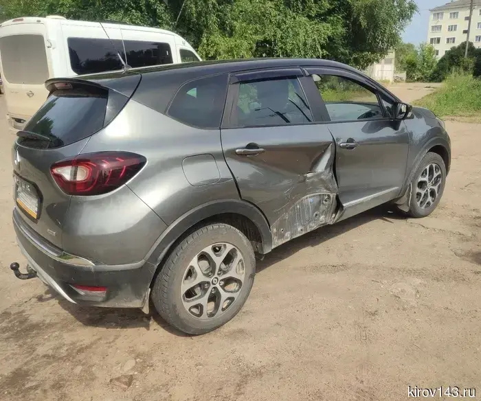 В Кирове в результате дорожно-транспортного происшествия пострадали 17-летний любитель питбайка и 44-летний велосипедист.