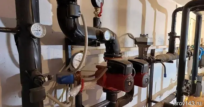 «ЭнергосбыТ Плюс» советует управляющим компаниям оперативно регулировать температуру в обслуживаемых жилых домах.