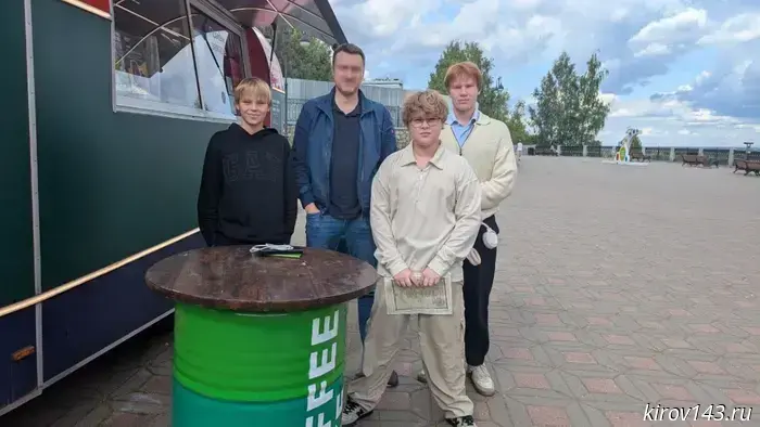 After six months in custody, Anton Dolgikh's children were allowed a visit.
