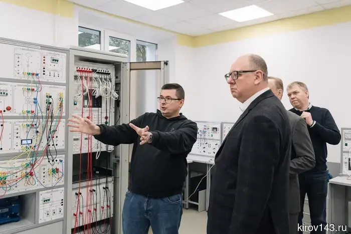 В ВятГУ открыли учебно-производственный кластер федерального проекта «Профессионалитет»