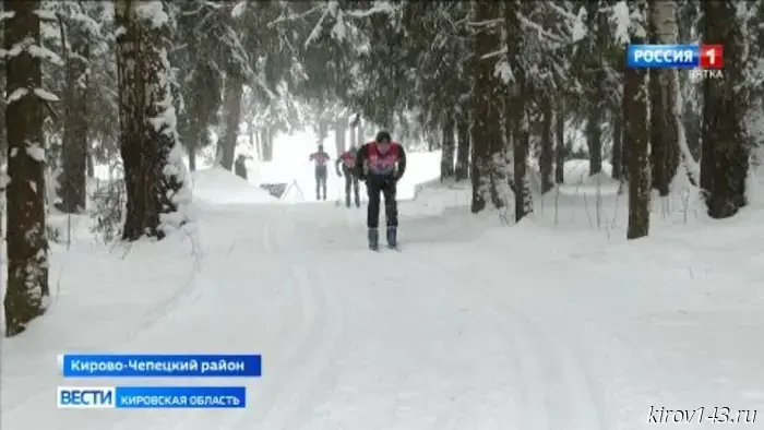 Любители лыжного спорта из Кирова начали новый год мини-туром, проведя соревнования на свежезаведенной трассе в Пасегово.