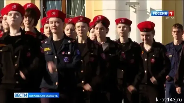 На Театральной площади начались репетиции парада Победы