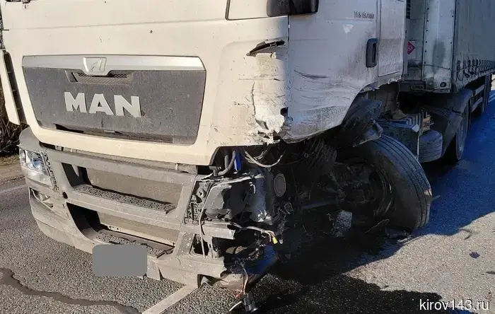 In the Kirovo-Chepetsk district, a VAZ collided with a truck and overturned.