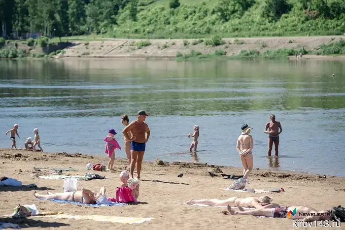 В Кирово-Чепецке готовят пляж к открытию.