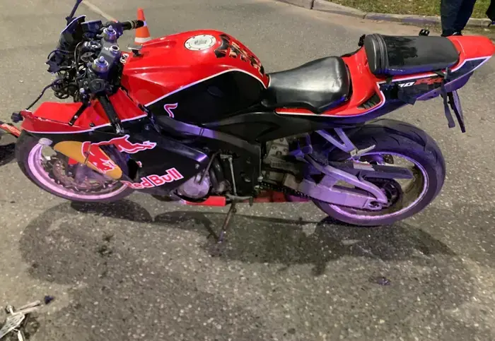 In Kirov, a woman on a motorcycle was injured in a collision with a Lada.