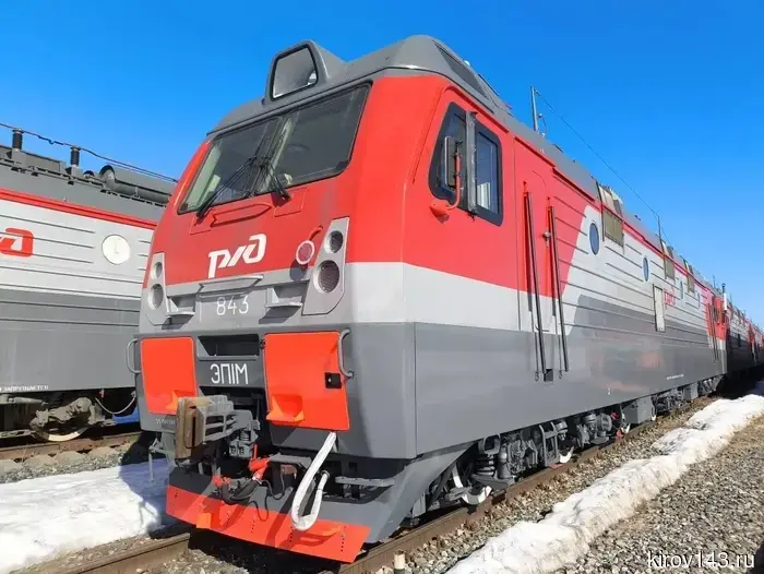 В Киров доставили новые электровозы.