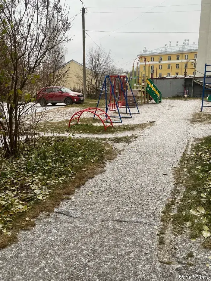 Winter has knocked on Kirov's door.