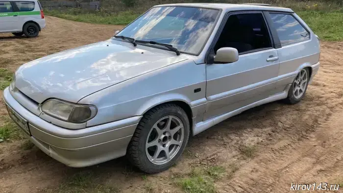 Судебные приставы распродают автопарк должников: от автомобилей «Opel» и «Kalina» до сортиментовоза, стоимостью 3,5 миллиона.