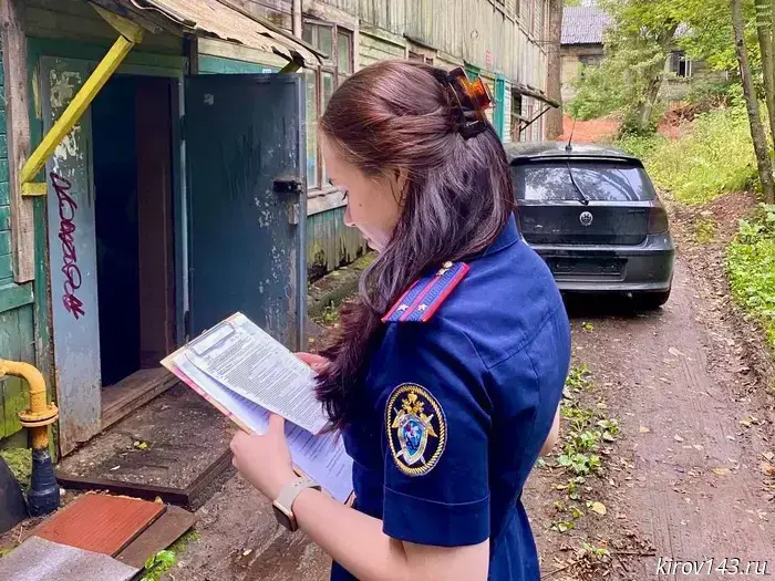A man who was brutally beaten by a Kirov resident died in the hospital.