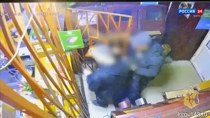 В Кирове полицейские задержали двух мужчин, подозреваемых в краже из магазина.