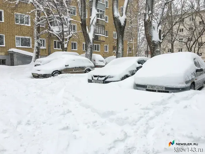 Kirov may be waiting for a new April snowpocalypse.