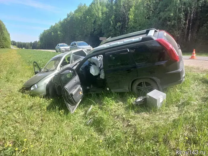 В Слободском районе произошла авария, в результате которой injured два человека.