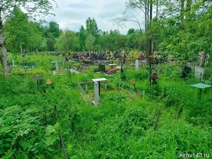 Управление Ново-Макарьевского кладбища возьмет на себя новый подрядчик.