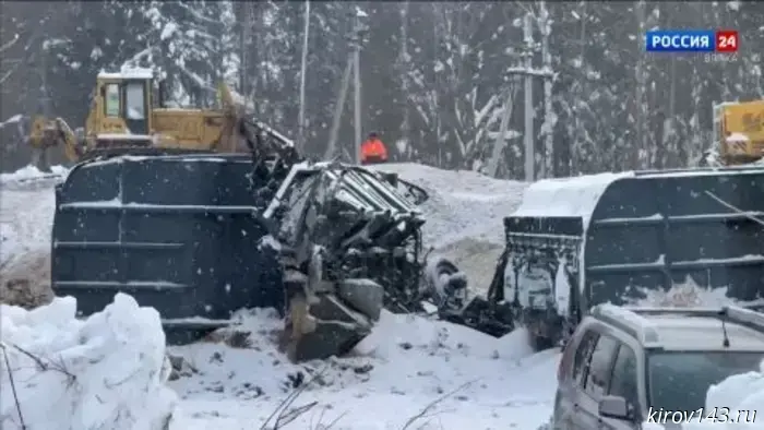 Восстановительные работы на месте схода вагонов в Оричевском районе идут круглосуточно