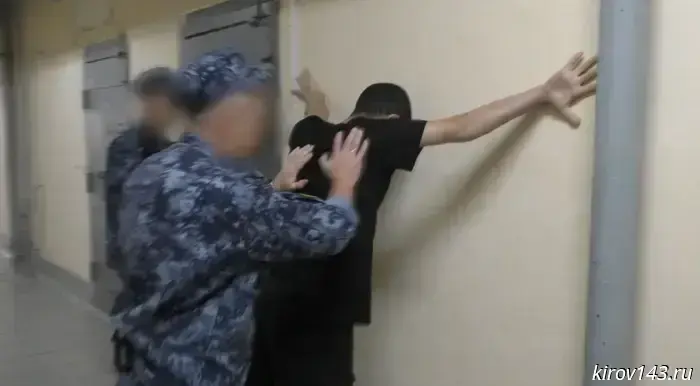 19-летнему жителю Кирова может быть вынесен пожизненный срок за помощь вооруженным силам Украины.