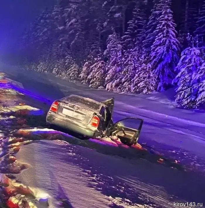 In the Slobodsky district, five people were injured in a triple accident.