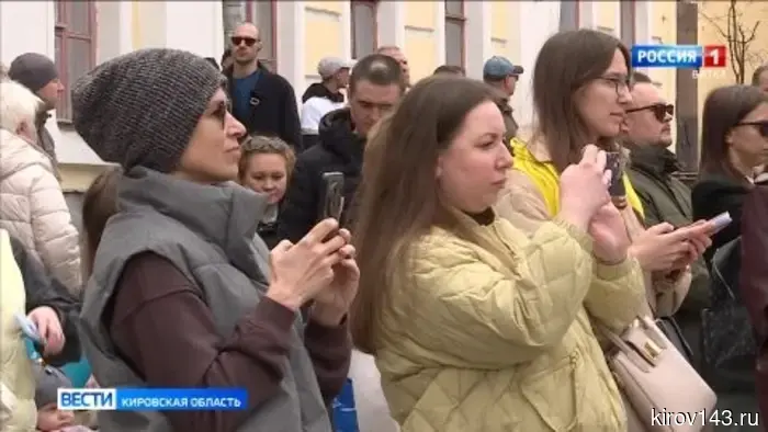 На прогулочной улице Спасской стартовал летний туристический сезон.