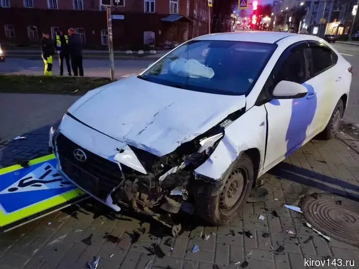 На улице Карла Маркса произошло столкновение двух автомобилей.