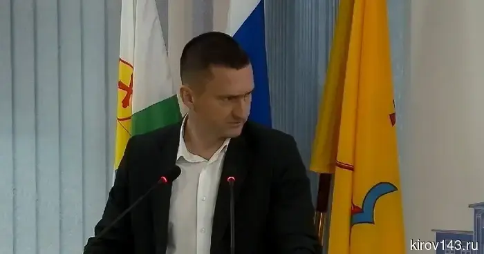 Во время согласования была затронута тема кадров в администрации Кирова, обсуждавшаяся Сергеем Зотиным.