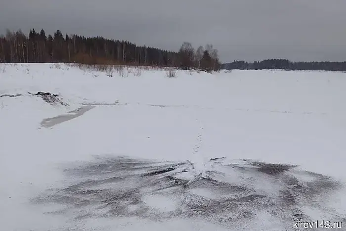 Реки Вятка и Луза стали «черными».
