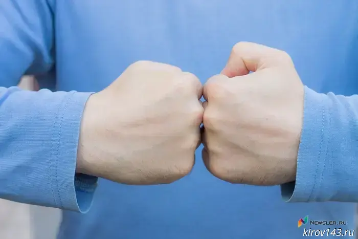 The police confirmed a mass brawl involving teenagers on Oktyabrsky Prospekt.