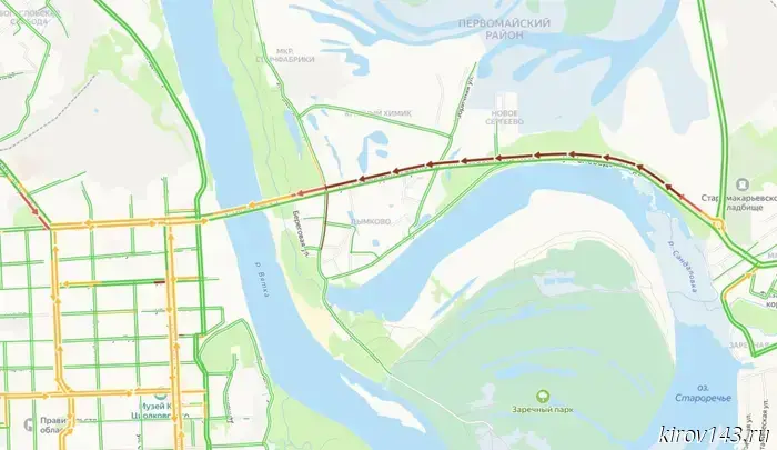 A traffic jam has formed on the Slobodsky highway