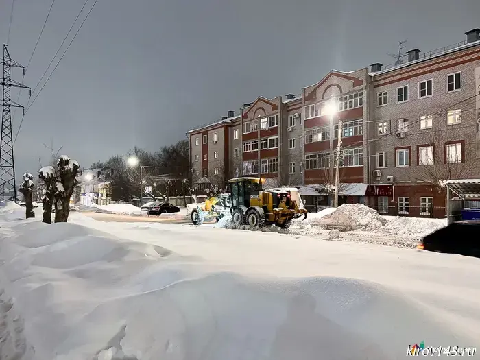 В праздничные дни новогодних каникул дороги Кировской области будут находиться под круглосуточным обслуживанием.