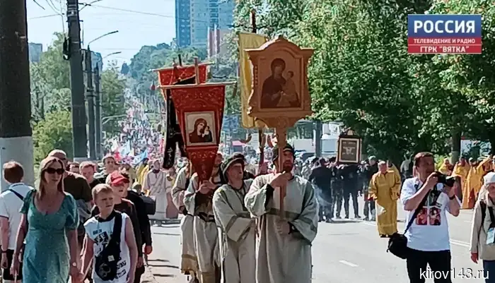 В Кирове приветствовали паломников Великорецкого крестного хода.