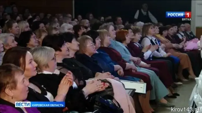 Александр Соколов встретился с активом регионального Союза женщин