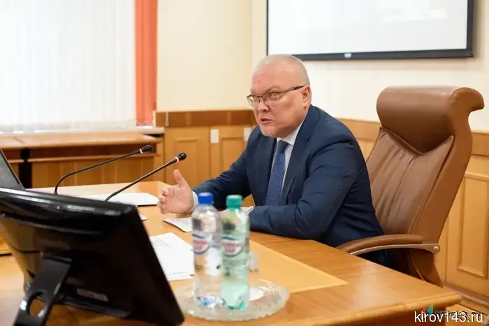 Соколов заверил, что займется вопросом «мусорного» объекта недалеко от Яранска.