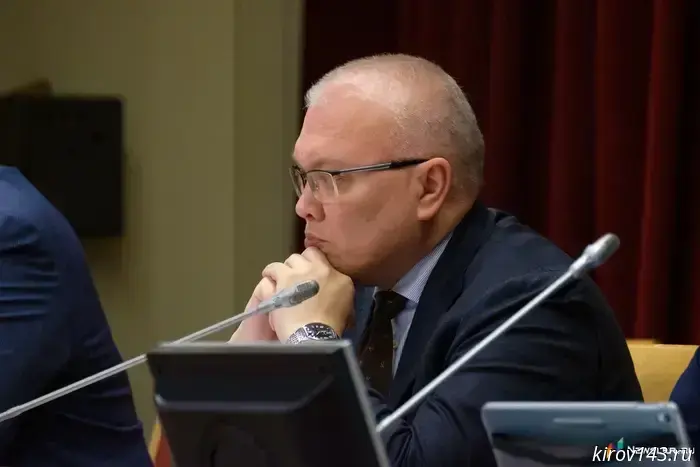 Sokolov proposed increasing penalties for abortions and banning liquor stores and vapes.