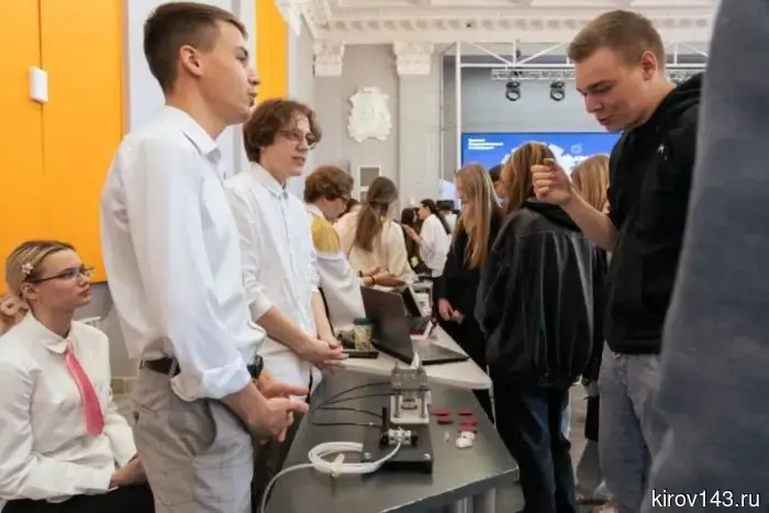 «Призрачный свет», обновление родной школы и устройство для анализа испорченности продуктов: Политех ВятГУ завершил сезон проектов.
