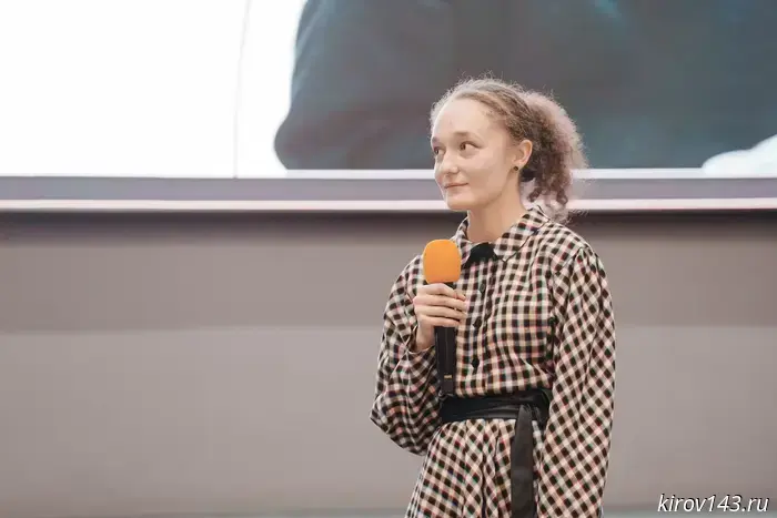 Научный стендап, организованный СНО ВятГУ, стал замечательным новогодним подарком для всех любителей интеллектуального шоу.