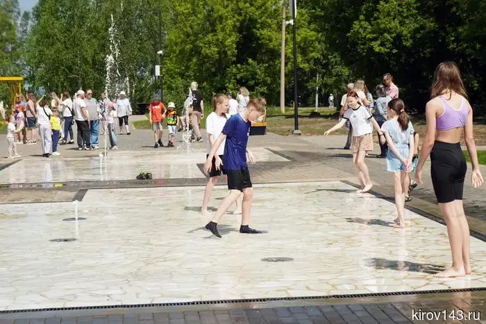 В Кирово-Чепецке открылся парк «Двуречье»: детям больше понравился фонтан, чем официальная программа.