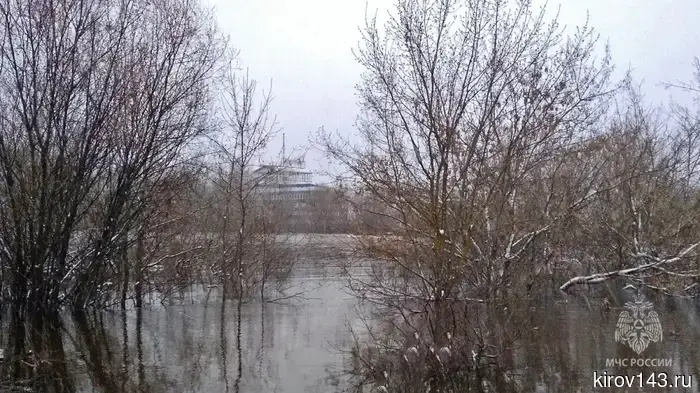 Вятка возросла еще на 9 сантиметров.