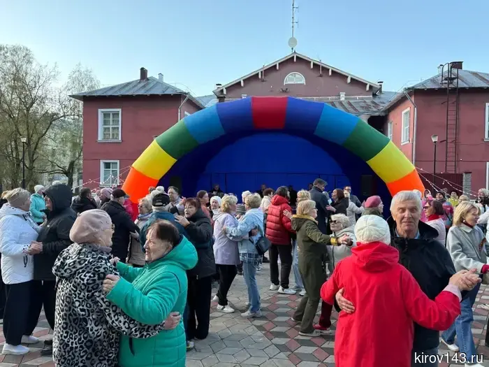 В Кирово-Чепецке с поддержкой «Уралхима» начался сезон танцевальных вечеров.